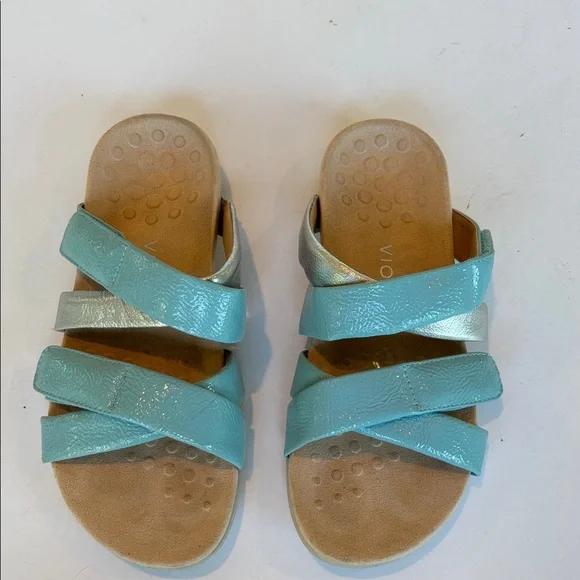 Vionic Hadlie Blue and Silver Sandal. Size 8 - Picture 2 of 6